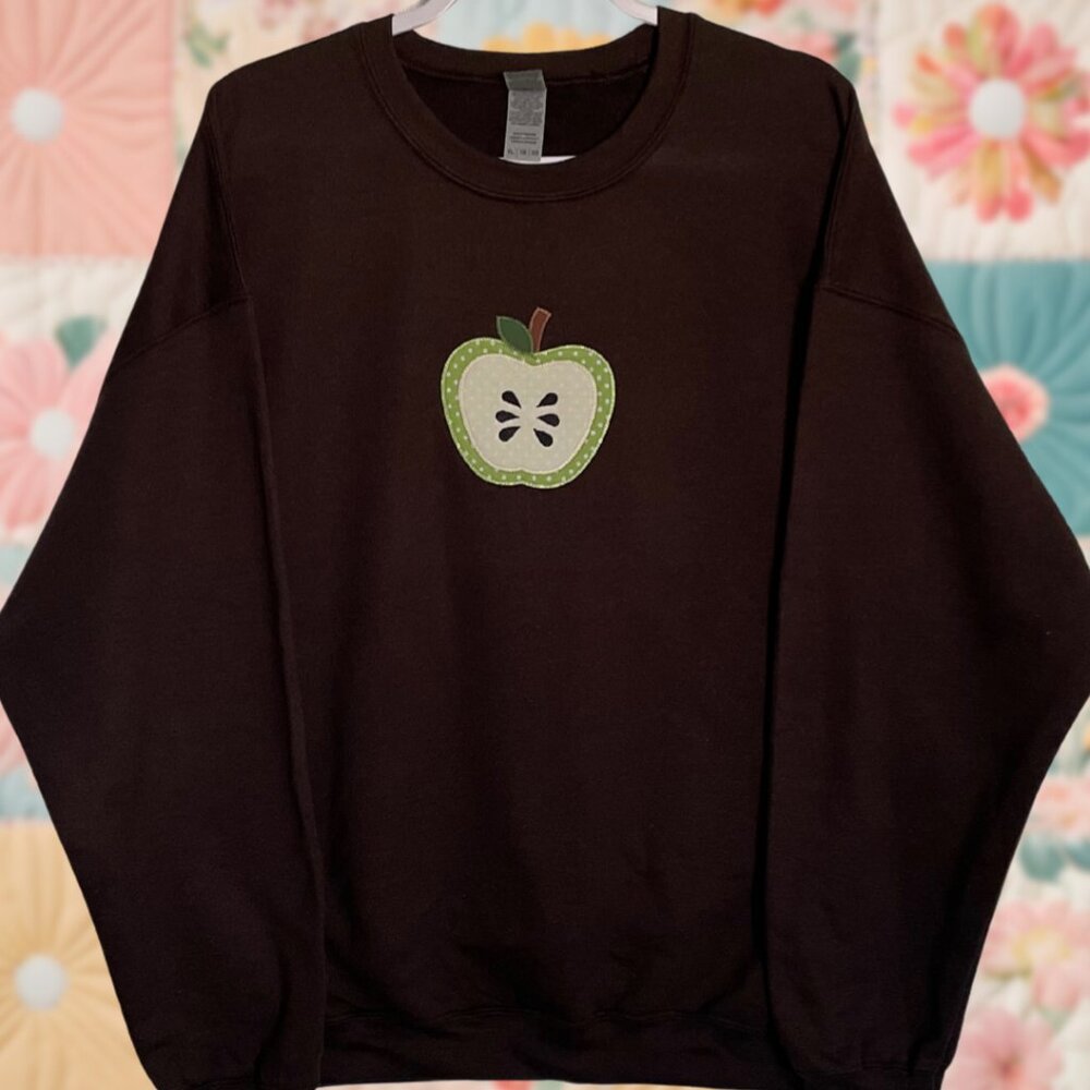 Apple Patchwork Embroidered XL Brown Crewneck Swe… - image 1